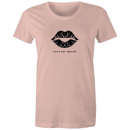 Current Mood 'KISS ME' Women's Tee
